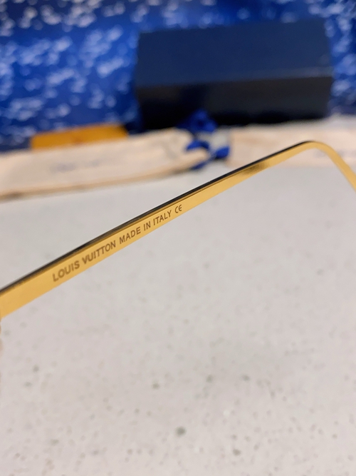 ルイヴィトンサングラス着用イメージ